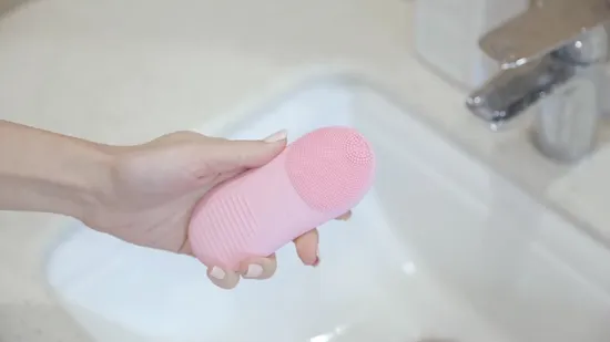 USB Rechargeable Silicone Facial Brush for Deep Cleansing 